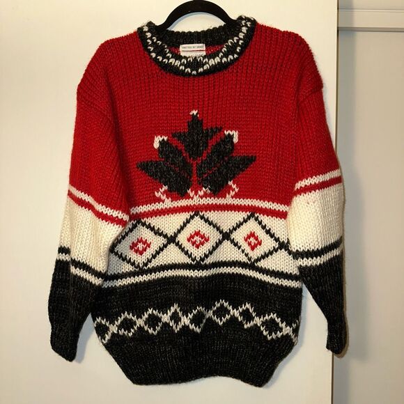 VINTAGE Large Chunky Crewneck Hand Knit Sweater Red White Charcoal Snowflake EUC - Picture 1 of 11